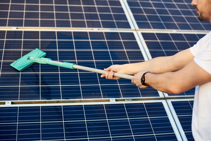How to Wash Solar Panels Properly: 9 Best Practices - Psymbolic